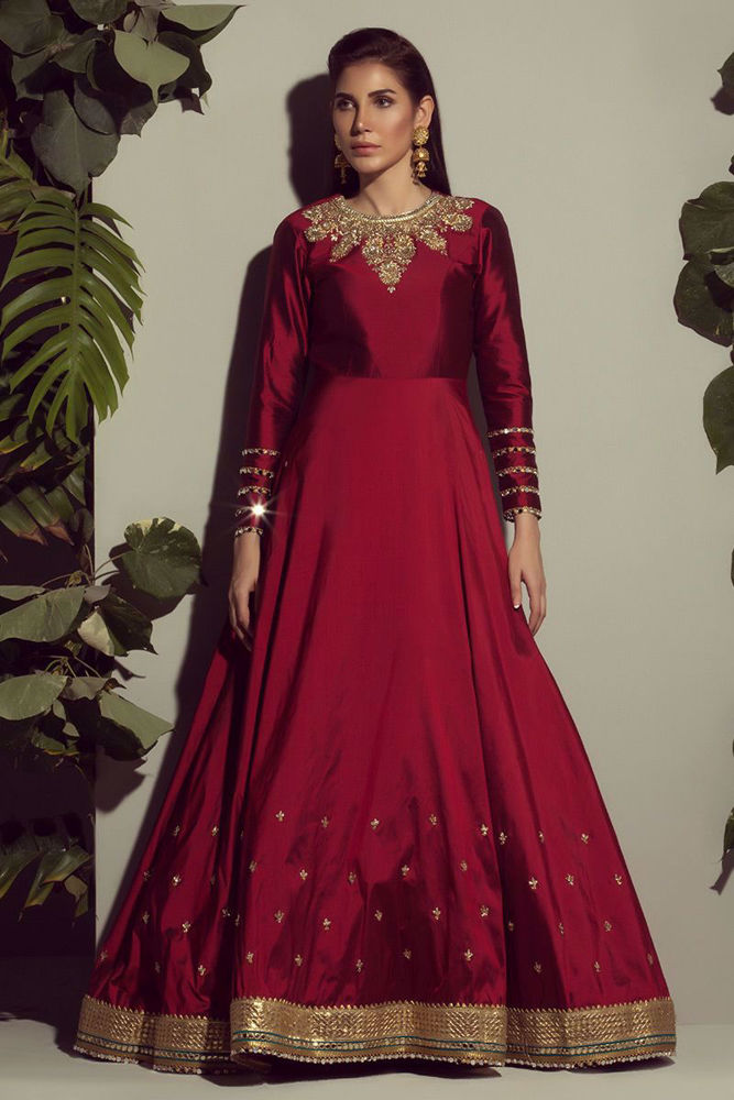 Picture of Maroon silk gown