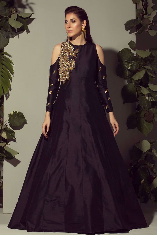 Picture of Black silk gown
