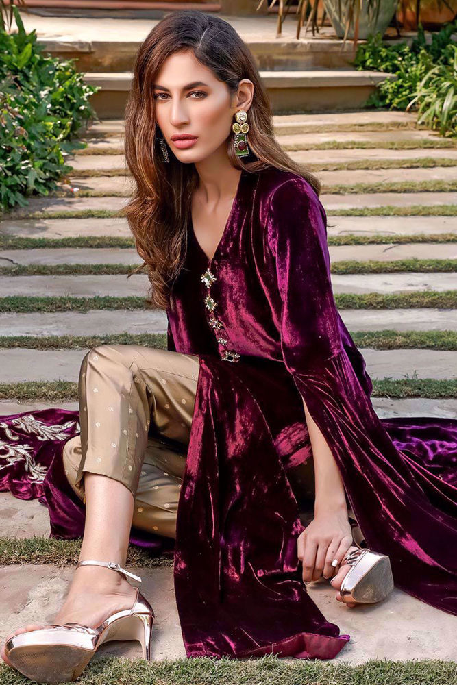 WL - 06 | Rozina Munib WL - 06 | Rozina Munib